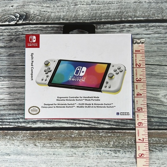 Nintendo Switch Split Pad Compact Controller - Light Grey/Yellow - Picture 12 of 12